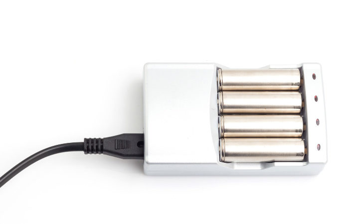 Chargeur accus cigarette électronique